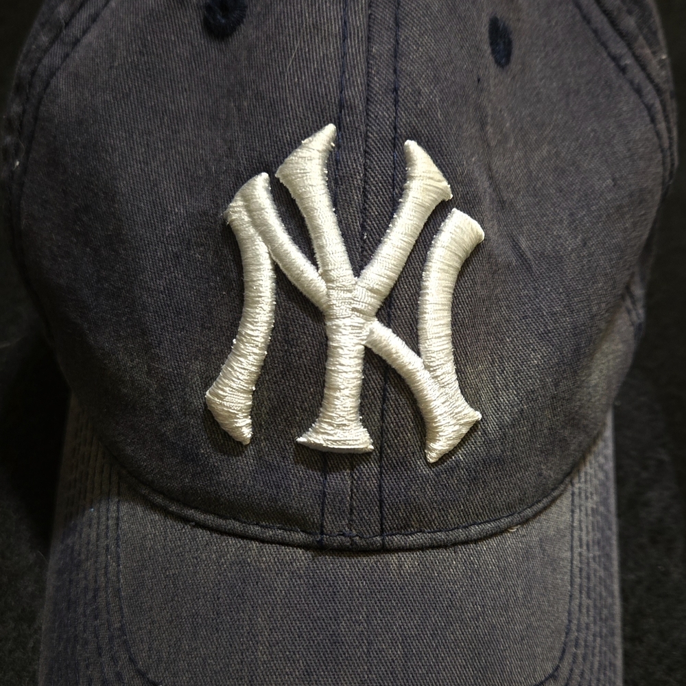 Y2K NY Yankees 80s Baseball Cap S/M Perfect Condition.